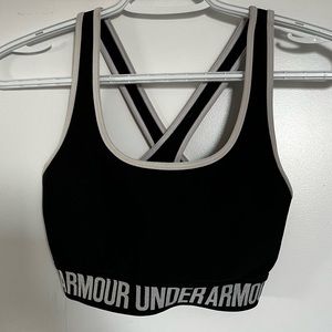 UNDER ARMOUR SPORTS BRA size Women’s M